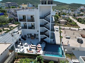 Front of property - Belmond Hotel (Ksamil)