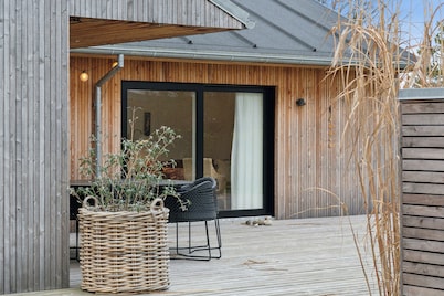 Scenic summer house with space for the family