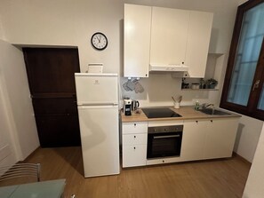 Private kitchen - Nice apartment near central station (Milano)
