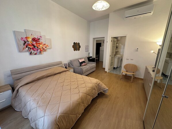 1 bedroom, iron/ironing board, WiFi, bed sheets