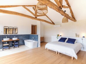 4 habitaciones, cuna de viaje, wifi gratis y ropa de cama 
