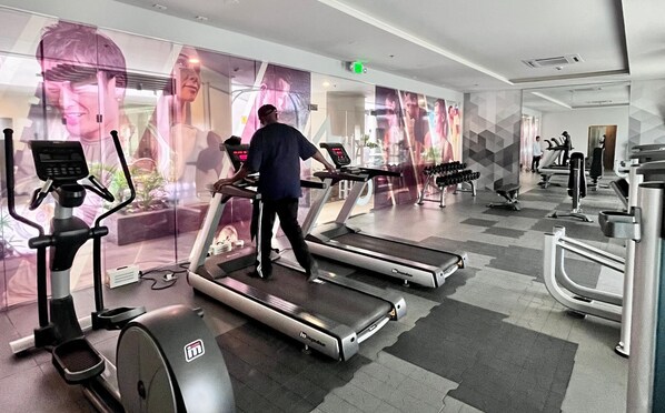 ستوديو اللياقة البدنية