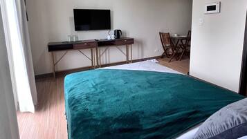 Room, 1 Bedroom, Accessible, Smoking | Room amenity