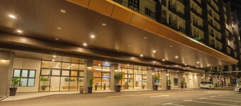 Zenith Suites Cameron