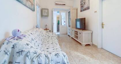 Charming 3-bedroom apartment with AC and WiFi in enchanting Veli LoĆĄinj