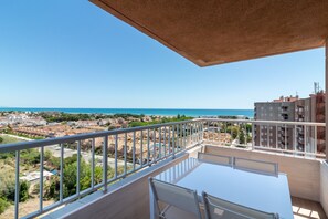 Property grounds - Global Vacacional: 3-bed apartment in a coastal complex (Canet d´en berenguer)