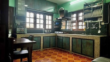 Apartment, 1 Bedroom, Smoking, Balcony | Interior