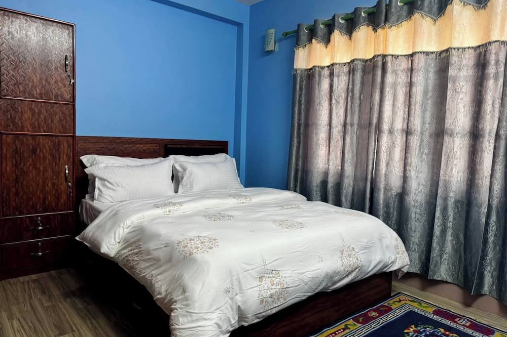 Private Couple Apartment