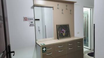 Apartemen, 2 kamar tidur, Boleh Merokok, balkon | Interior