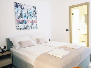 Habitación doble superior | Caja de seguridad en la habitación y escritorio 