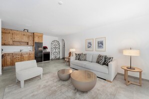 Fernseher, Stereoanlage