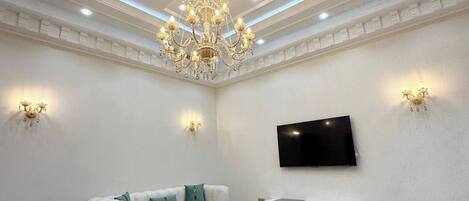 Télévision, chaîne hi-fi