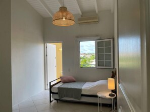 3 habitaciones, cuna de viaje, wifi y ropa de cama 