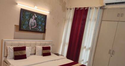 Room-boutique Guest Room in Heart of Ne