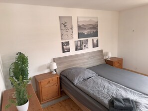 4 Schlafzimmer, Bügeleisen/Bügelbrett, kostenloses WLAN, Bettwäsche