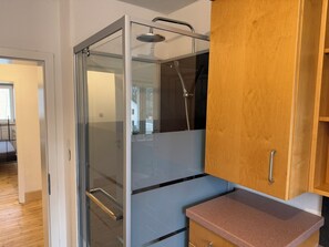 Haartrockner, Seife, Toilettenpapier