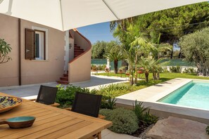 Terrace/patio - Villa Bali with Pool by Wonderful Italy (Syracuse)