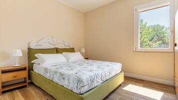Deluxe Villa, Pool View | 4 bedrooms, cribs/infant beds, free WiFi, bed sheets