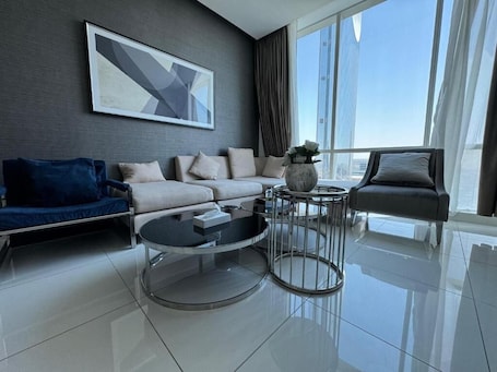 Smart TV 50 pulgadas con canales de televisión digitales, impresora. Damac Riyadh by SELSAL داماك الرياض