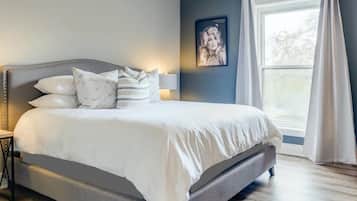1 habitación, tabla de planchar con plancha, wifi gratis y ropa de cama
