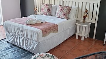 Habitación doble Deluxe, vista al jardín | Wifi gratis