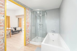 Apartment, Balcony, Garden View | Bathroom - Enjoy Mysiadlo (Lesznowola)