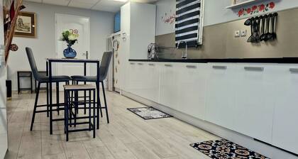 Appartement paisible dans une propriété verdoyante à 4KM du centre de vichy