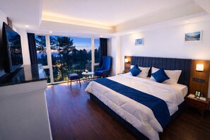 Blackout drapes, iron/ironing board, free WiFi - White Castle Himalayan View by Lavenders Hotels (Shimla)