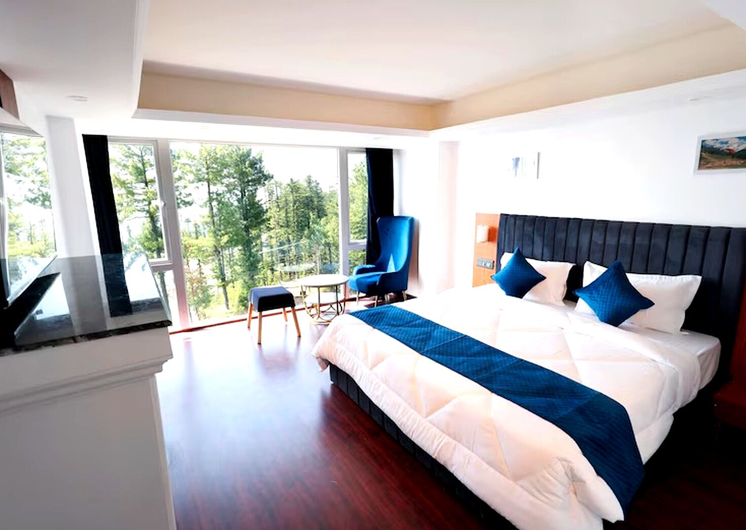 Blackout curtains, iron/ironing board, free WiFi