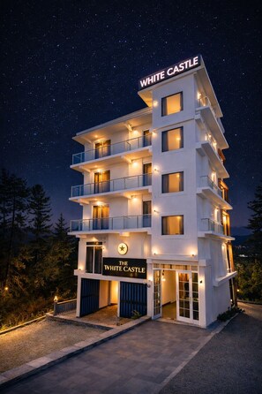 Front of property - White Castle Himalayan View by Lavenders Hotels (Shimla)