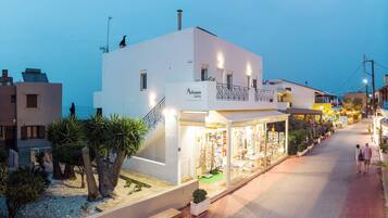 Fasade – kveld/natt