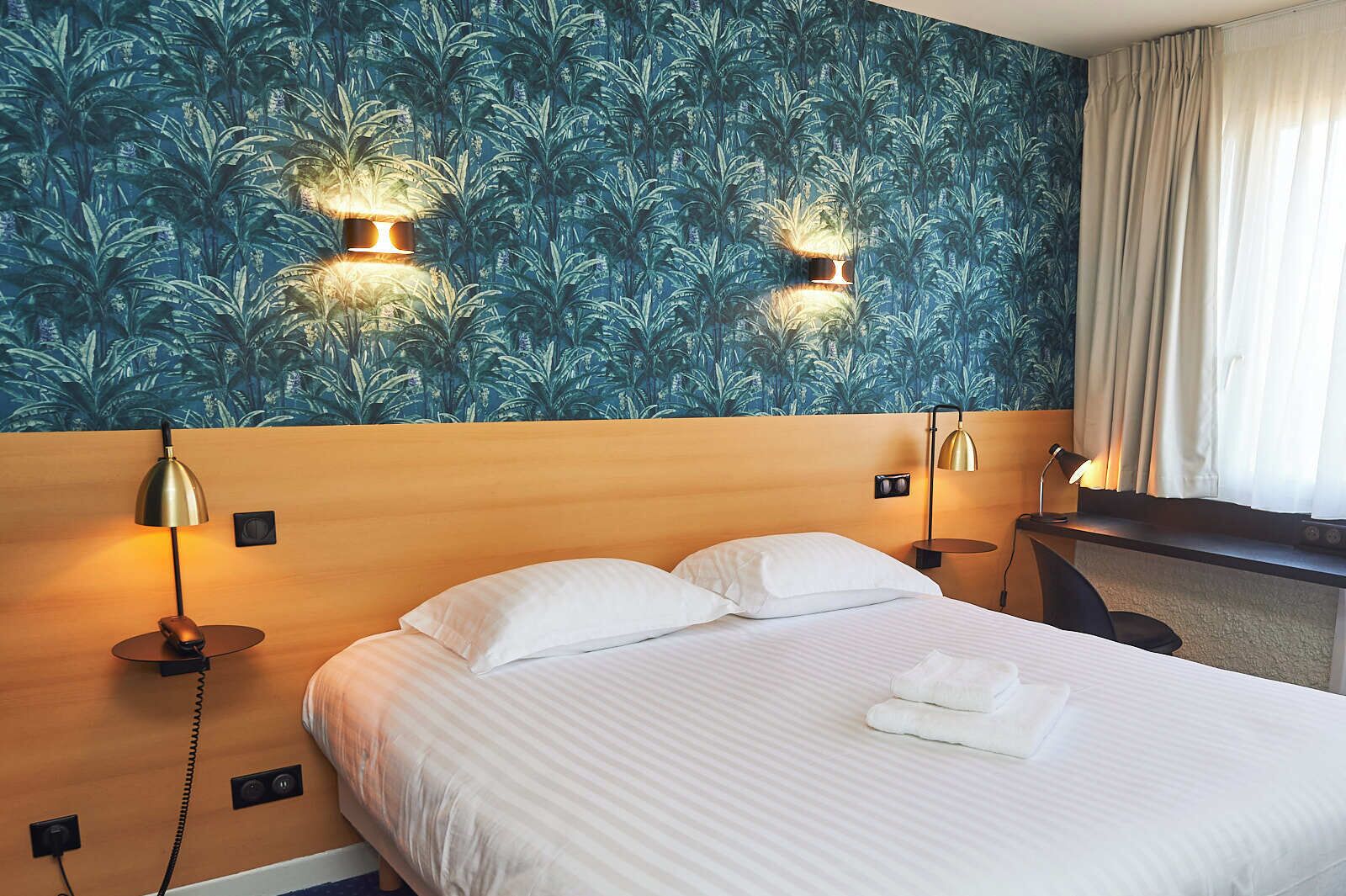 Superior Double or Twin Room, River View | Blackout drapes, soundproofing, iron/ironing board, free WiFi