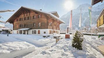 Bagian depan properti