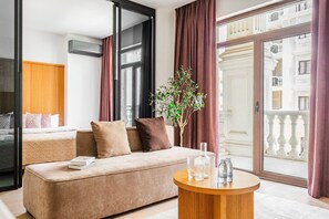 Interior - Boulevard 129 (Tashkent)