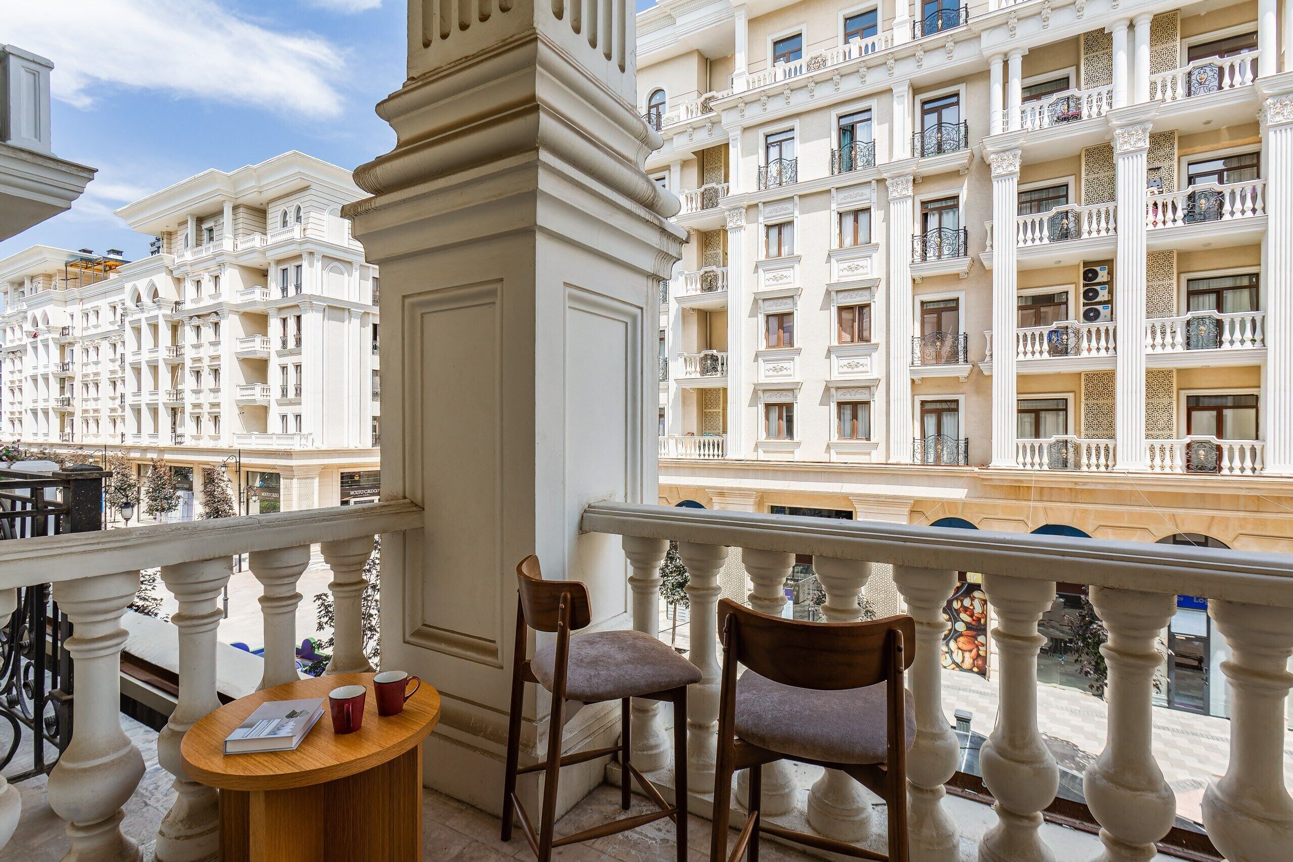 Luxury Apartment, Courtyard View | Terrace/patio
