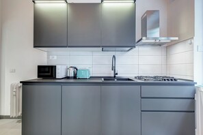 Apartment, 2 Bedrooms, Non Smoking, Kitchen | Private kitchen - Gianicolo Apartment with Terrace (Rome)