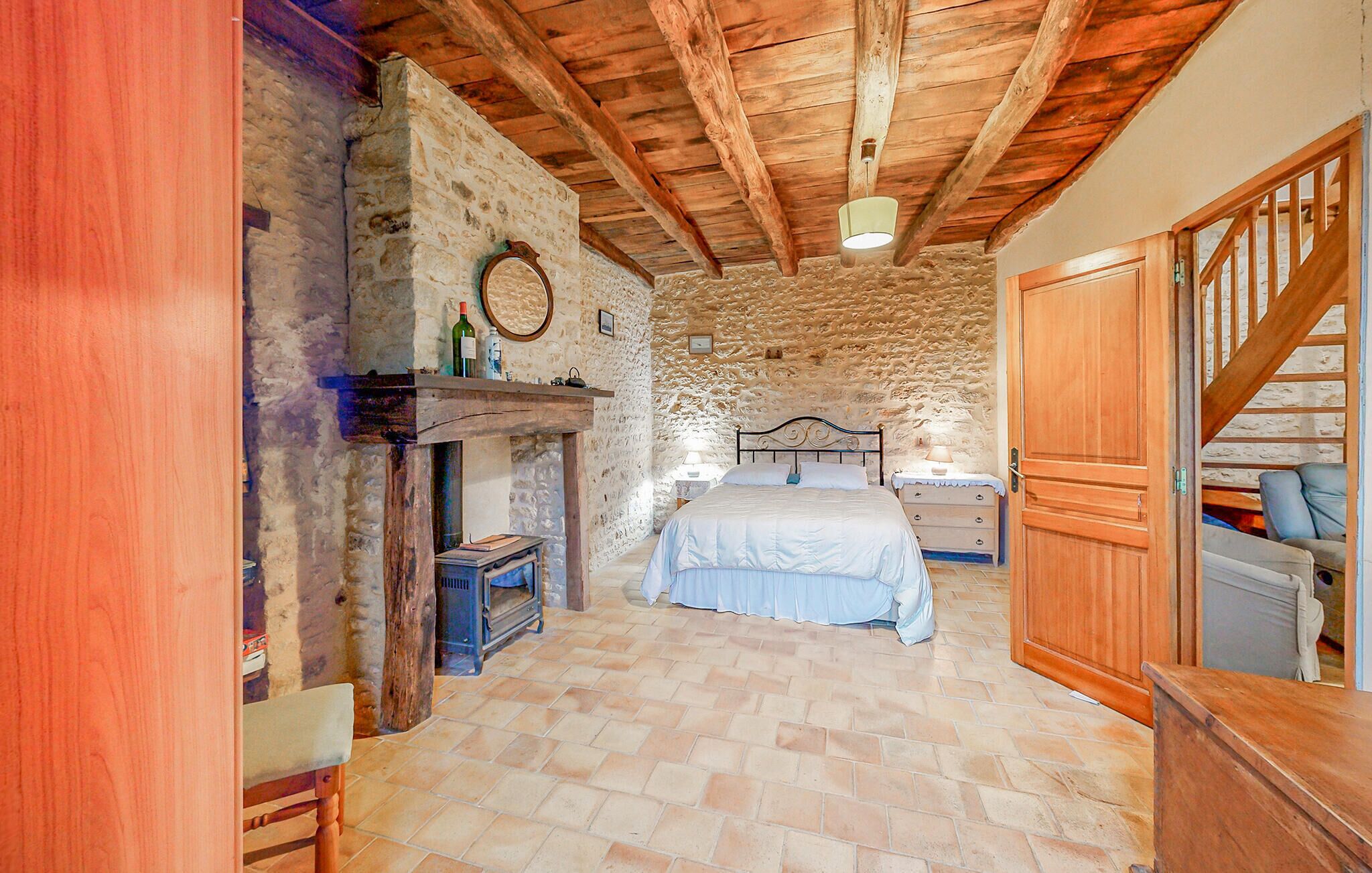 2 chambres, fer et planche à repasser, lit parapluie, Wi-Fi gratuit