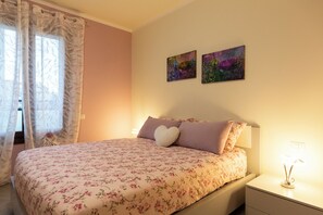 Leilighet – deluxe, hageutsikt | 1 soverom, strykejern/-brett og wi-fi (inkludert)