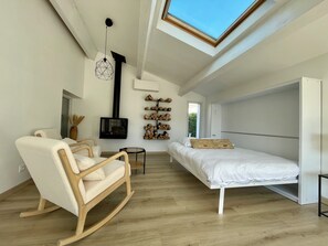 4 bedrooms, iron/ironing board, travel crib, WiFi