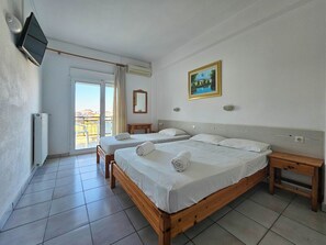 Bureau, fer et planche à repasser, Wi-Fi gratuit