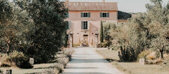 Intimate estate in the heart of Drôme Provençale