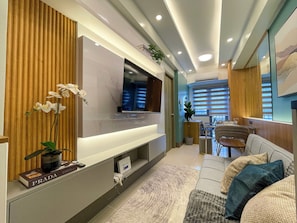 Living area - brand new fully interior condo near Shaw MRT/Megamall/Ortigas/greenfield (Mandaluyong)