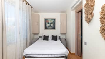 Apartment, Garden View (Bord de Mer) | 2 bilik tidur, peti besi dalam bilik, dihias secara berasingan