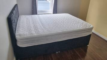 Rumah | 3 kamar tidur, Wi-Fi gratis, dan seprai linen