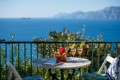 Casa Nostra - Parle d’amour, de famille et de mer