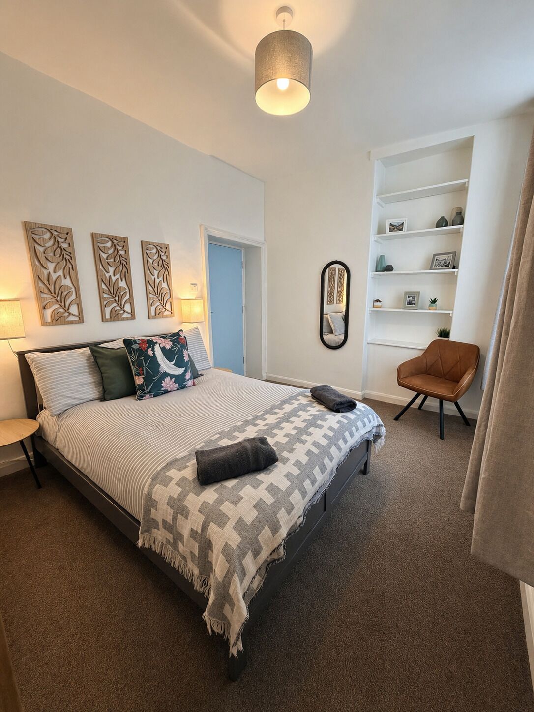 2 bedrooms, iron/ironing board, travel cot, WiFi
