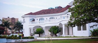 Les Jardins de René - London