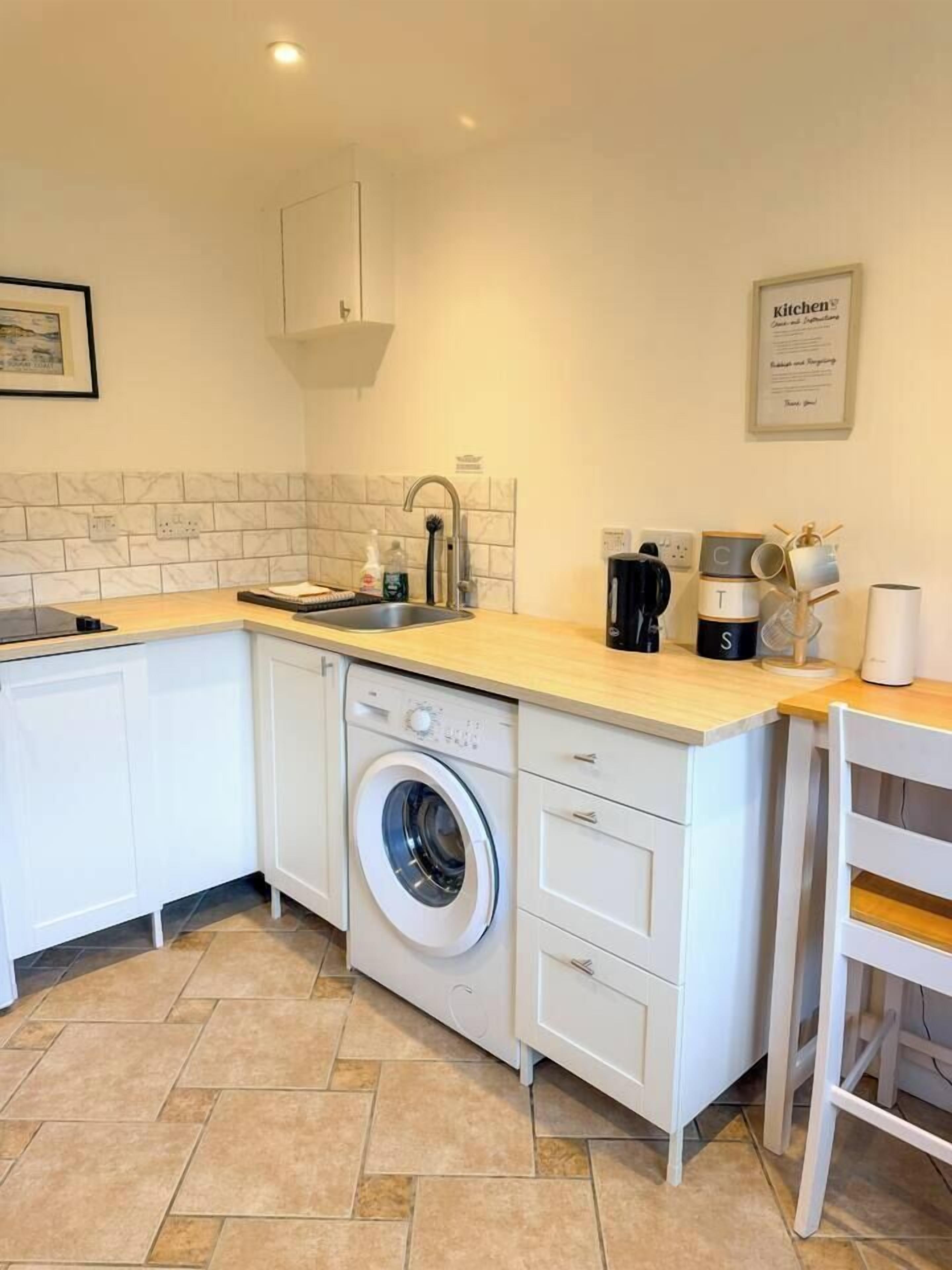 Microwave, oven