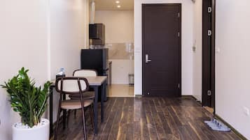Superior Double Room | Desk, iron/ironing board, free WiFi
