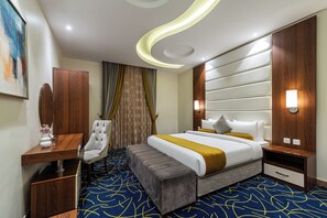 Suite familiar | Sábanas de algodón egipcio, ropa de cama de alta calidad, minibar